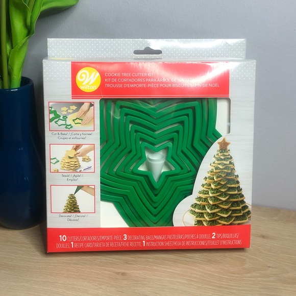 Wilton Christmas Cookie Cutter Sets - Picture 2 of 4